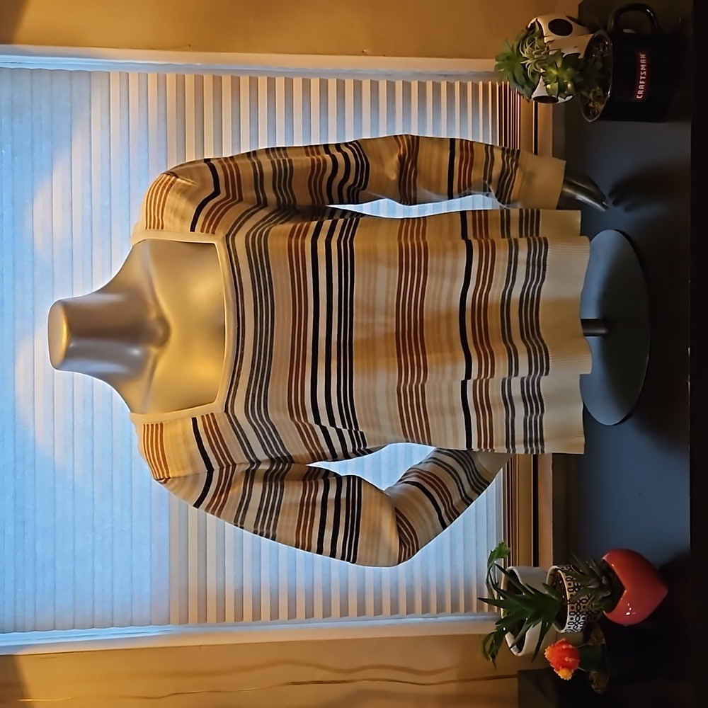 EUC New York & Co. Striped Thin Sweater - Size XL